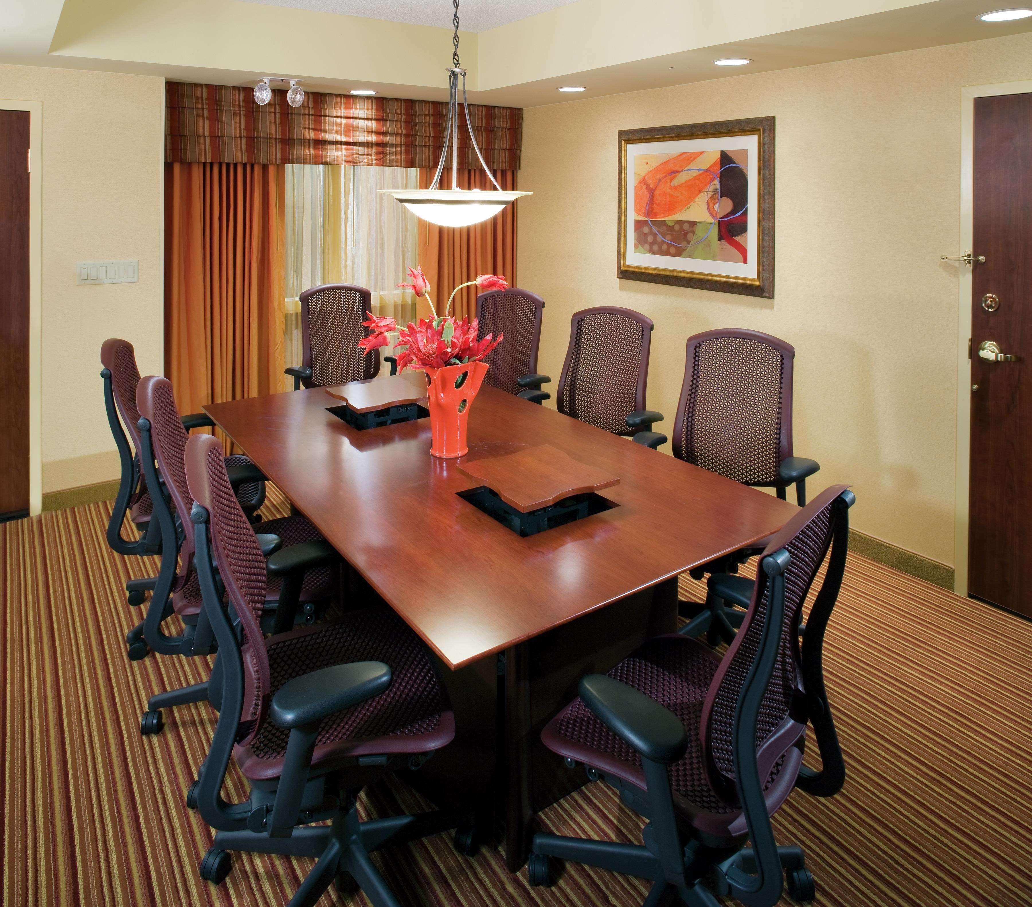Embassy Suites By Hilton Norman Hotel & Conference Center Business bild