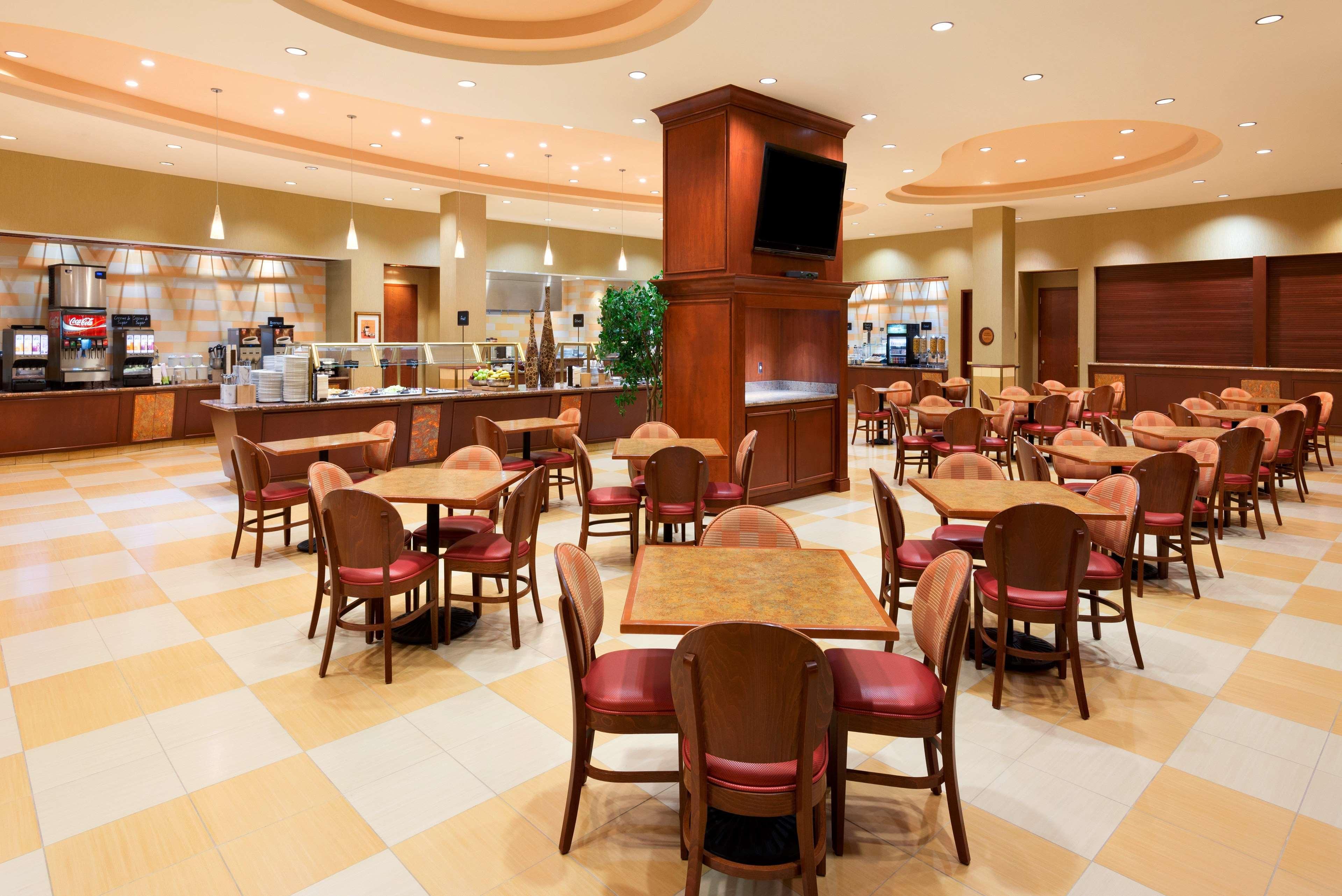 Embassy Suites By Hilton Norman Hotel & Conference Center Exteriör bild