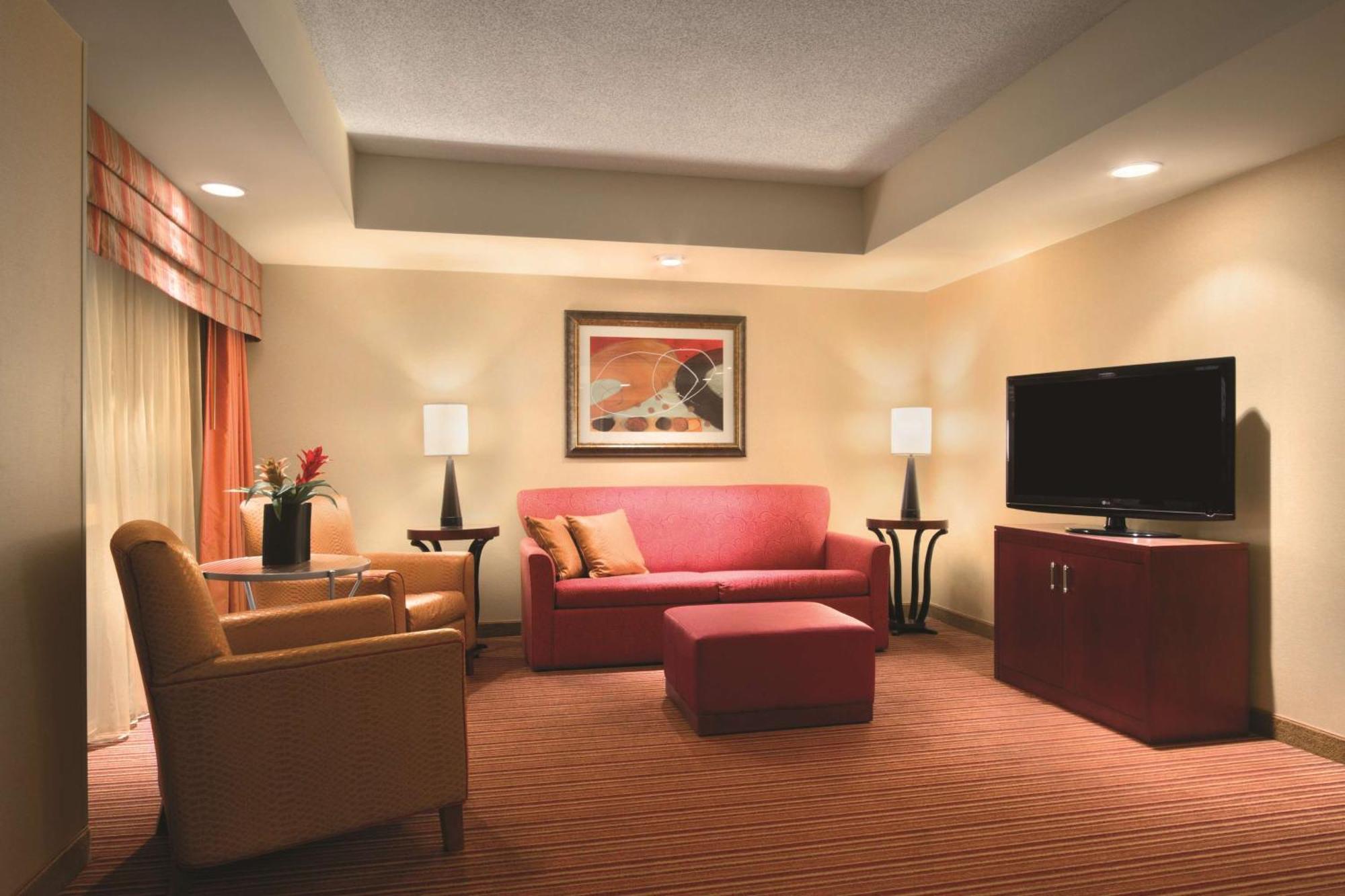 Embassy Suites By Hilton Norman Hotel & Conference Center Exteriör bild