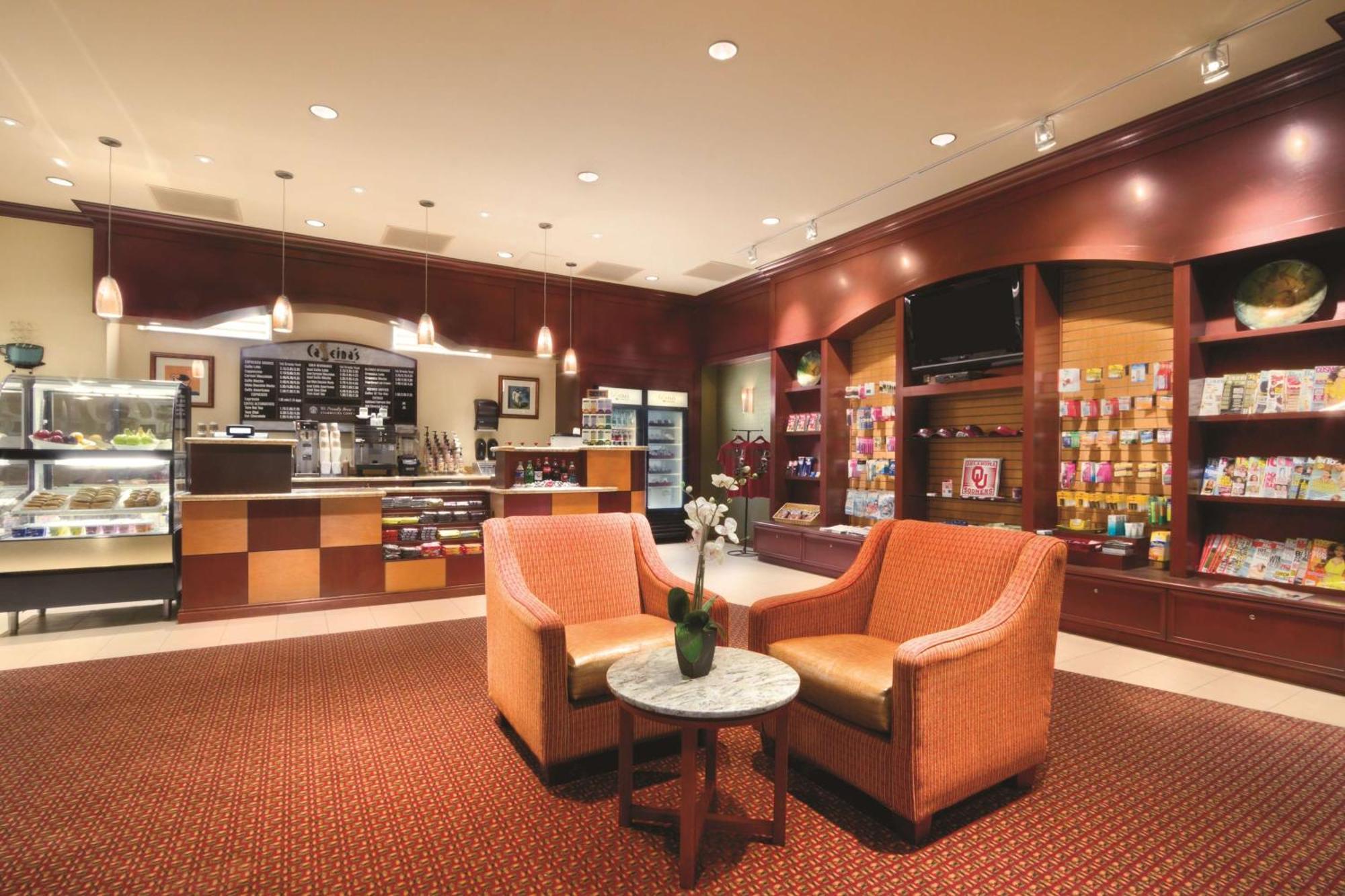 Embassy Suites By Hilton Norman Hotel & Conference Center Exteriör bild
