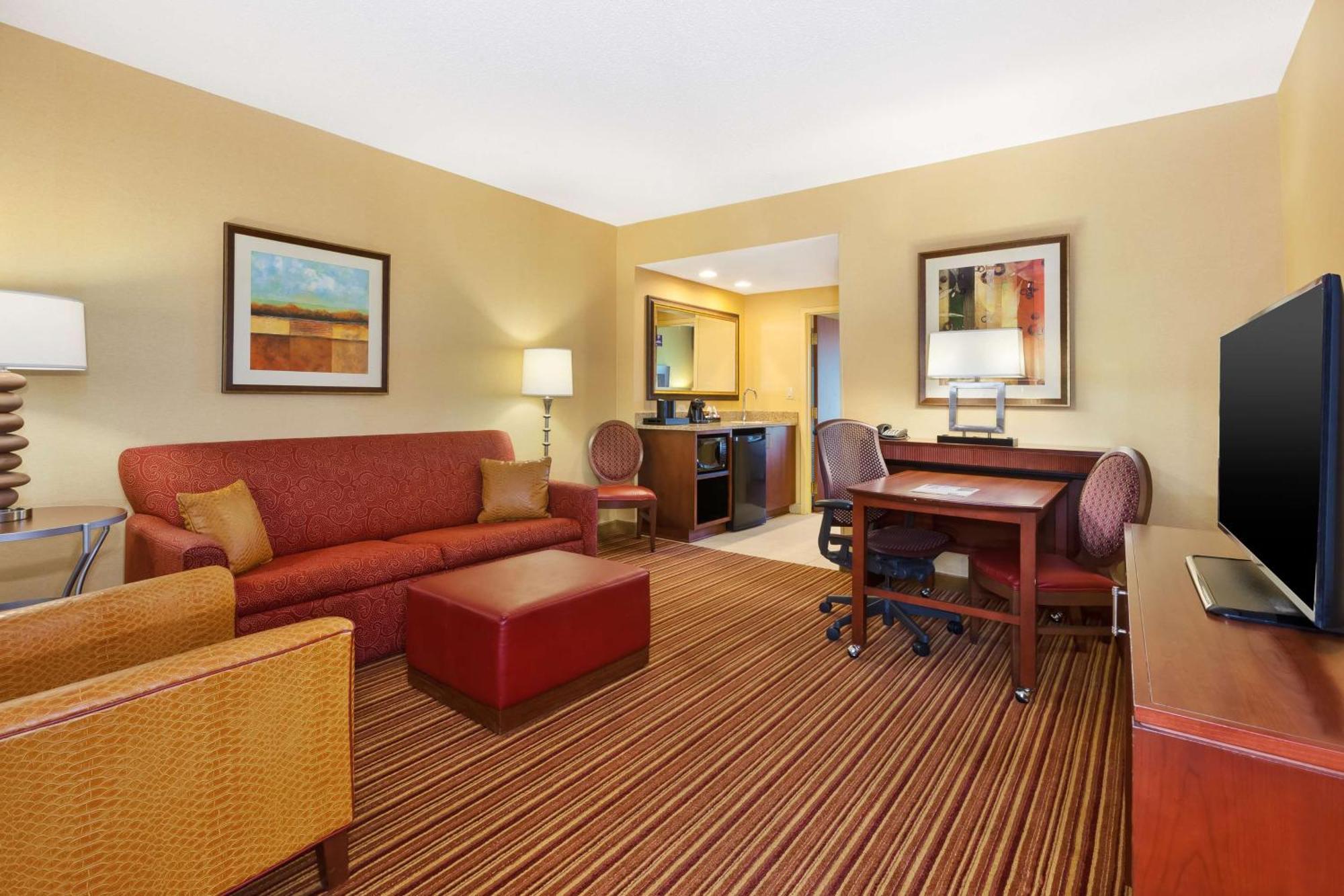 Embassy Suites By Hilton Norman Hotel & Conference Center Exteriör bild