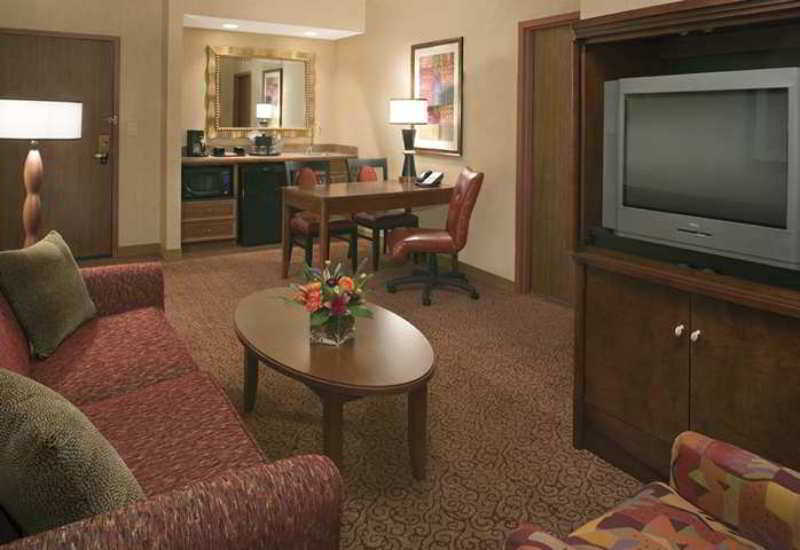 Embassy Suites By Hilton Norman Hotel & Conference Center Rum bild